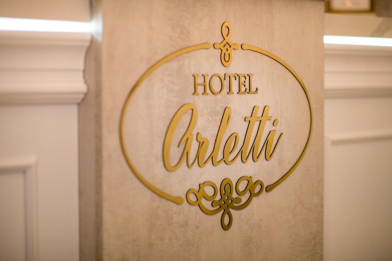 Arletti Hotel 鲁塞 外观 照片