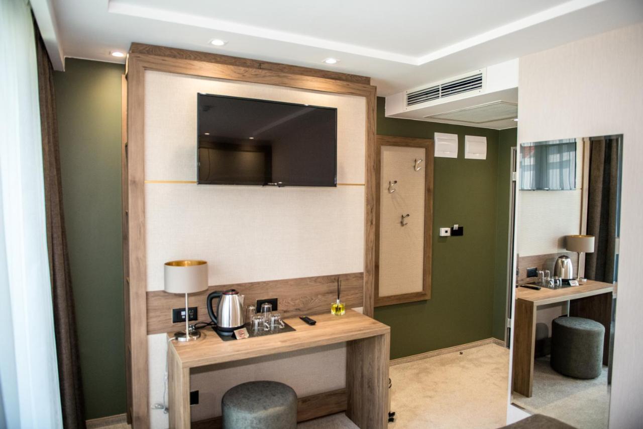 Arletti Hotel 鲁塞 外观 照片