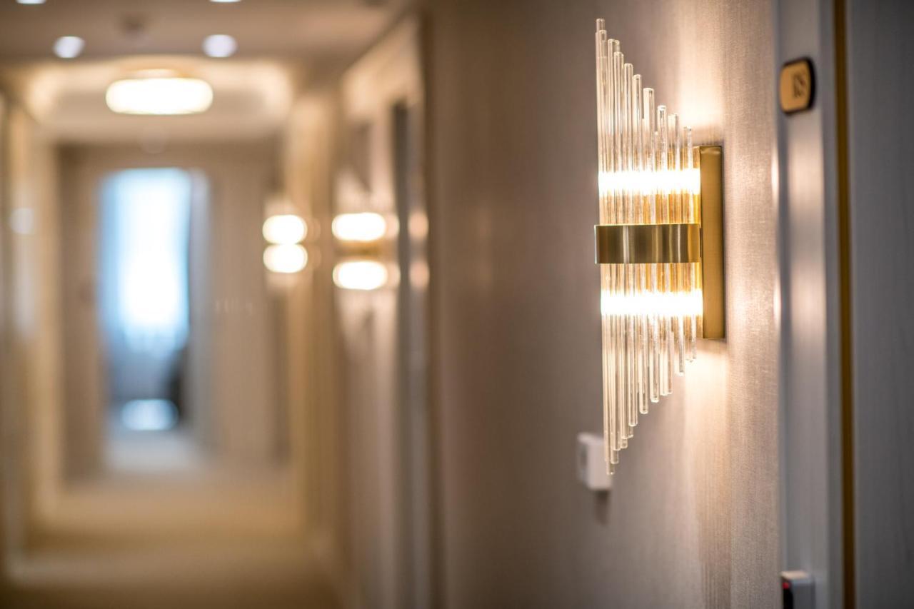 Arletti Hotel 鲁塞 外观 照片